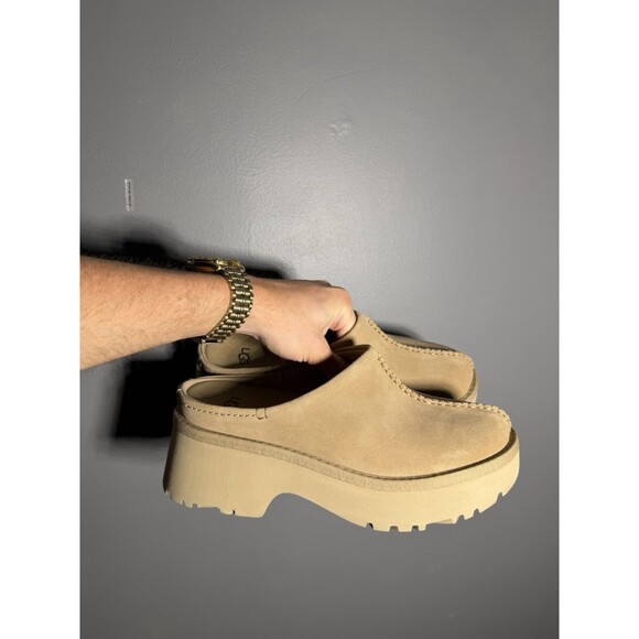 UGG Shoes - Ugg New Heights Platform Clog Womens Size 9